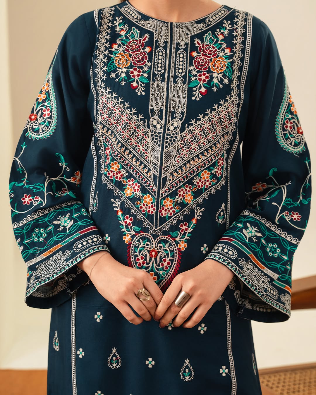 Zarqash 3pc Dress(Farshi Shalwar)