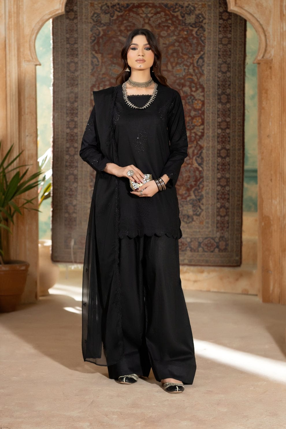 Black Pearl 3pc Dress(Farshi Shalwar)