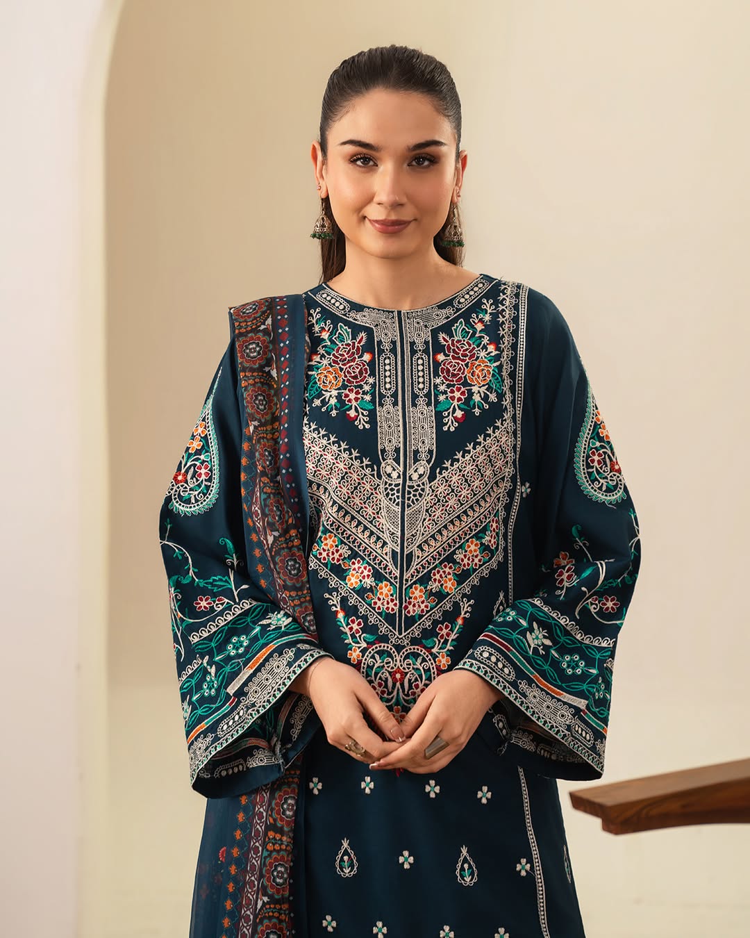 Zarqash 3pc Dress(Farshi Shalwar)